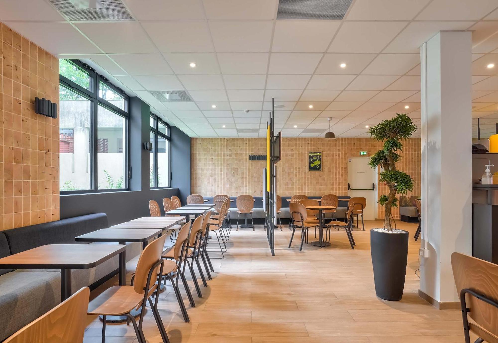 B&B Hotel Paris Porte D'Orleans Montrouge Esterno foto