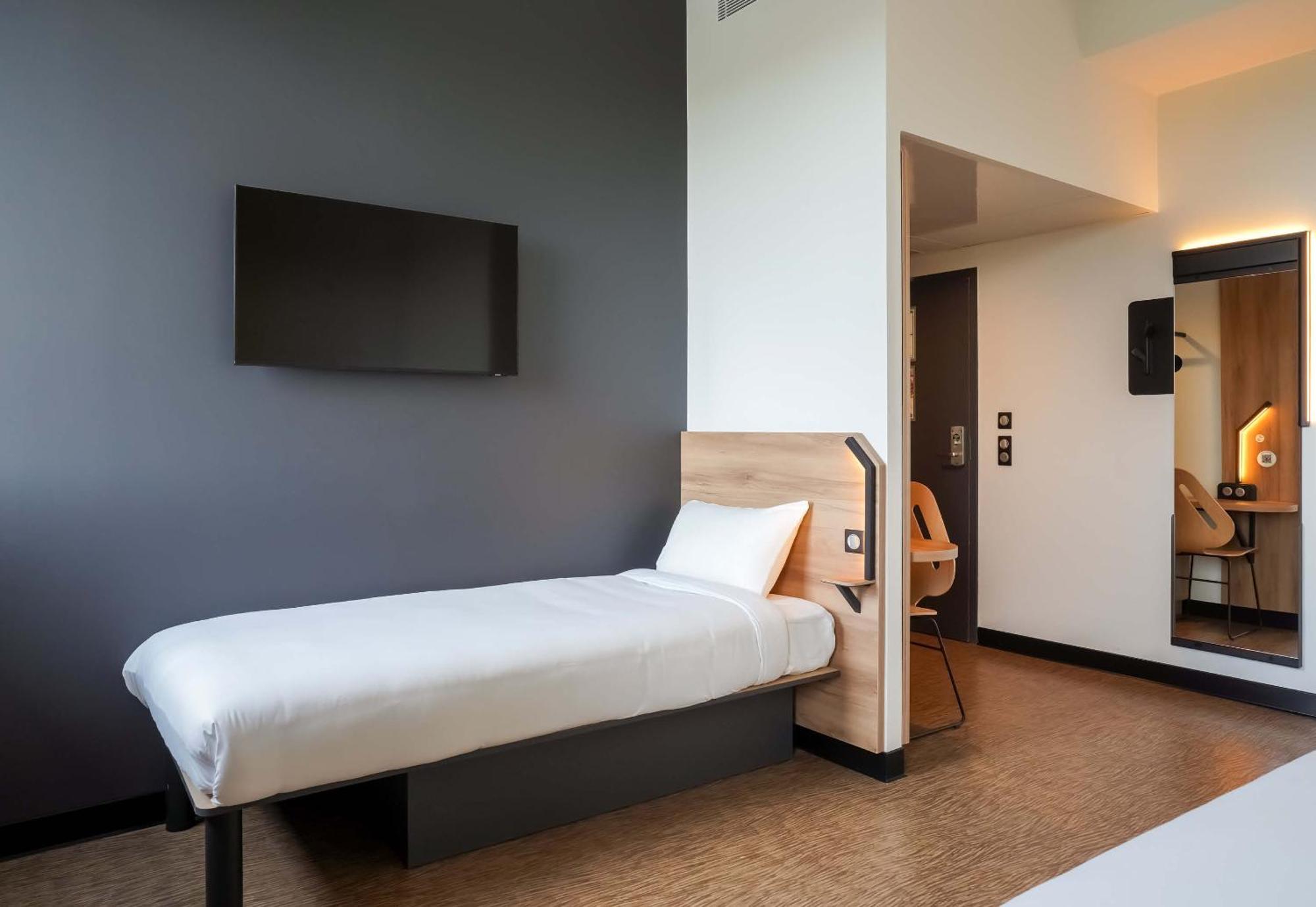 B&B Hotel Paris Porte D'Orleans Montrouge Esterno foto