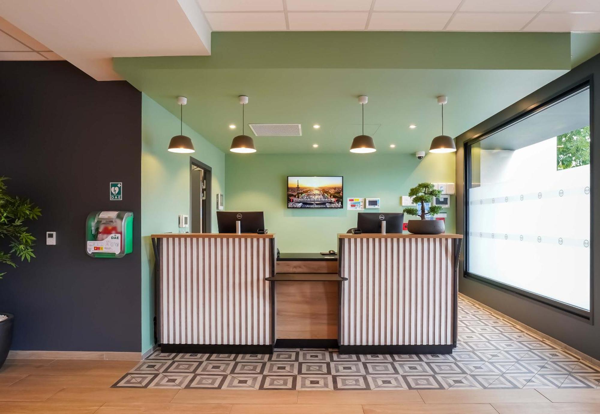 B&B Hotel Paris Porte D'Orleans Montrouge Esterno foto